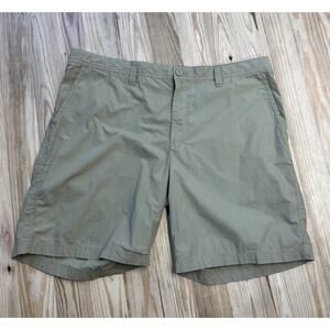 Columbia Khaki Golf Shorts Size 42X10